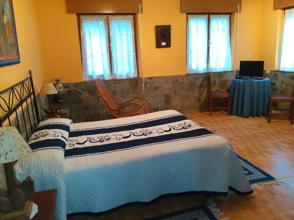 Apartamentos Rurales Casa El Caminero Meras Екстер'єр фото